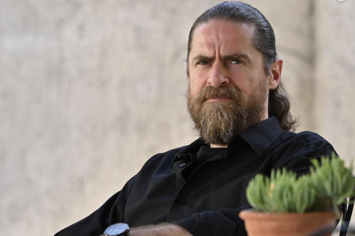 Σασμός : O Ρούσσος προσπαθεί να σώσει το Μαθιό