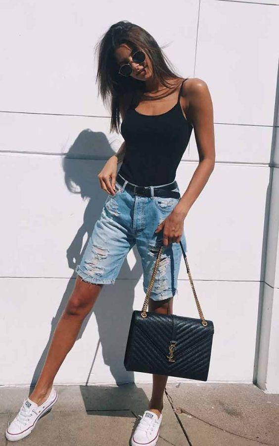 Η Σίσσυ Τουμάση απο το Προξενιό της Ιουλίας με τζιν βερμούδα που θα ερωτευθείς αυτό το καλοκαίρι