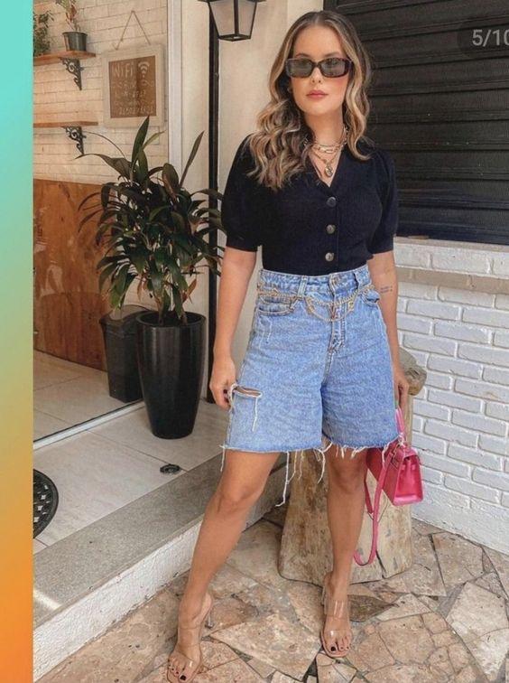 Η Σίσσυ Τουμάση απο το Προξενιό της Ιουλίας με τζιν βερμούδα που θα ερωτευθείς αυτό το καλοκαίρι