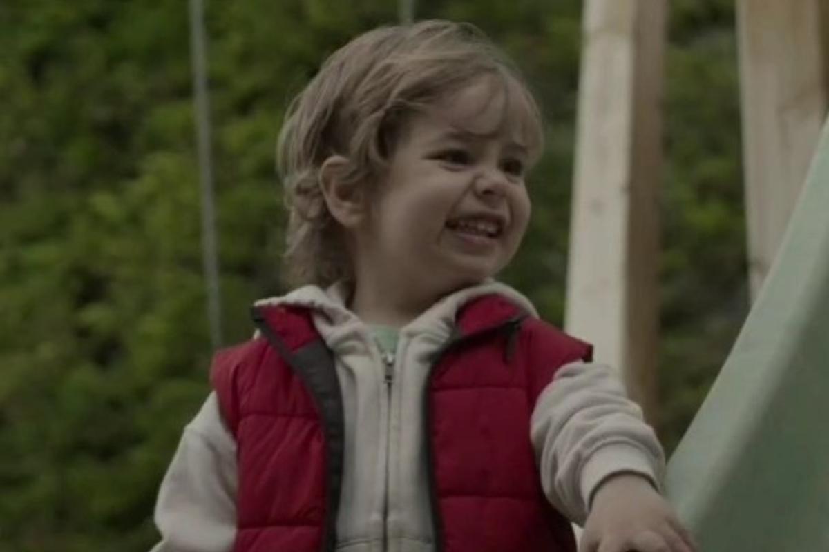 Σασμός : Στο Γαμο Αστέρη και Αργυρώς την παράσταση κλέβει ο μικρός Πετρής