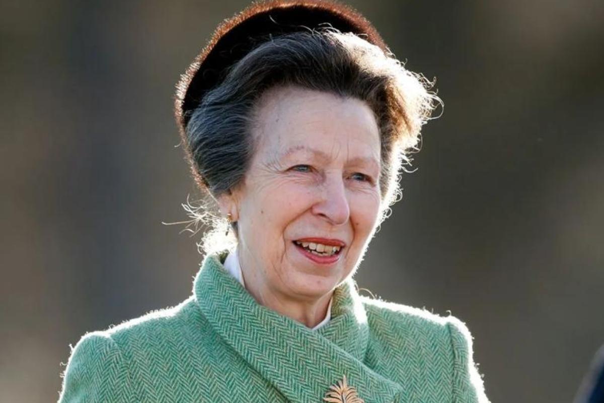 Πριγκίπισσα Άννα: Στο νοσοκομείο από ατύχημα