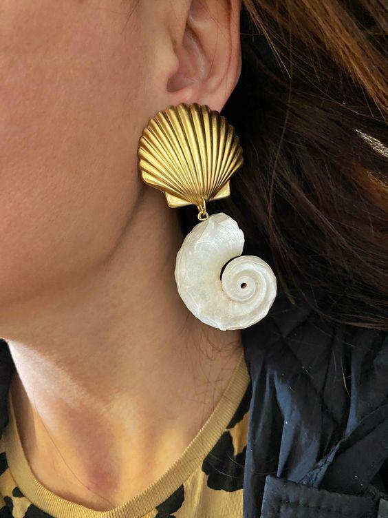 ιδέες-για-καλοκαιρινά-κοσμήματα-κοχυλένια-σκουλαρίκια-για-το-καλοκαίρι