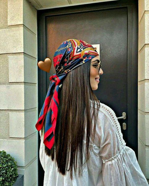 ιδέες-για-χτενίσματα-για-λαδωμένα-μαλλιά-αξεσουάρ-μαντήλι