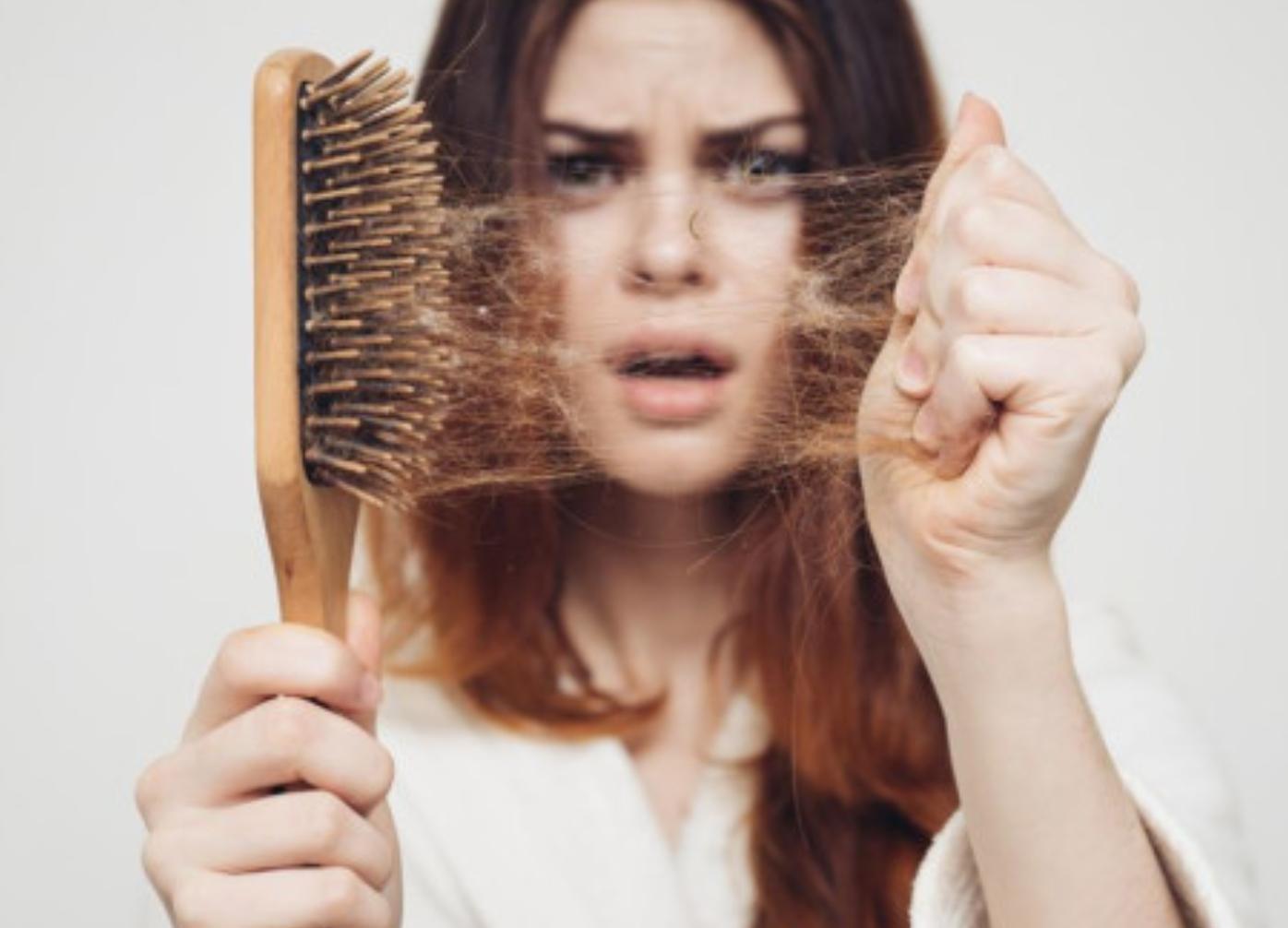 Καλοκαίρι και τριχόπτωση- Που οφείλεται και πως να την αντιμετωπίσετε