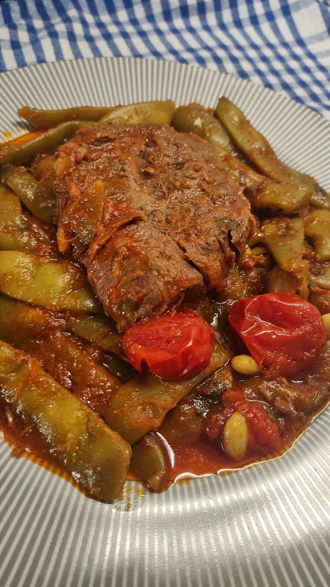 μοσχαράκι-με-φασολάκια-συνταγή- μοσχαράκι-με-φασολάκια-συνταγή-