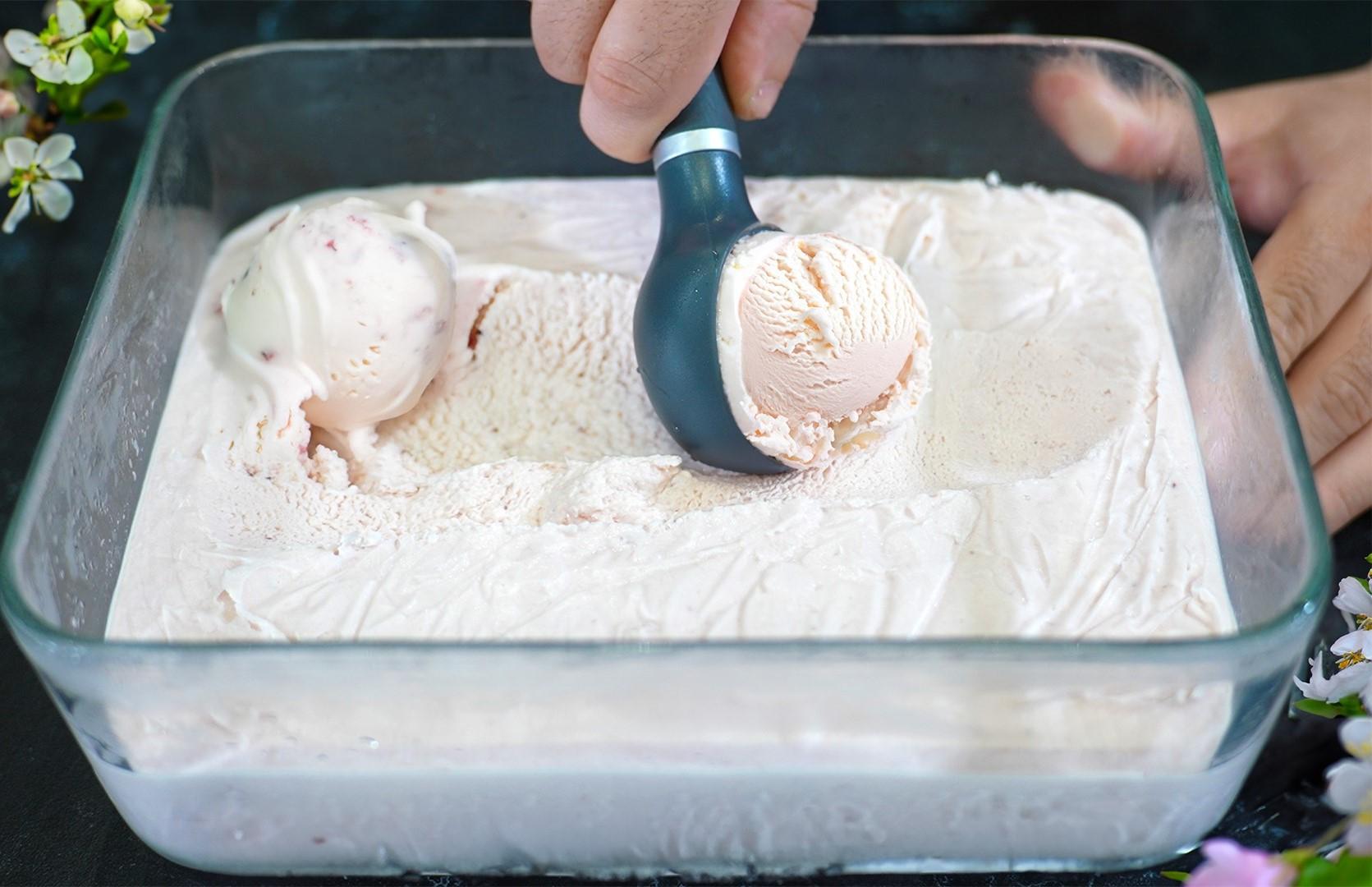 παγωτό-φράουλα-με-κεφίρ-συνταγή-