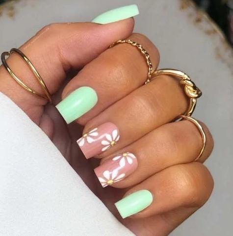 Ιδέες-για-παστέλ-αποχρώσεις-στα-νύχια-floral-σχέδια