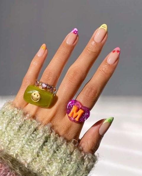 Ιδέες-για-παστέλ-αποχρώσεις-στα-νύχια-indie-nails