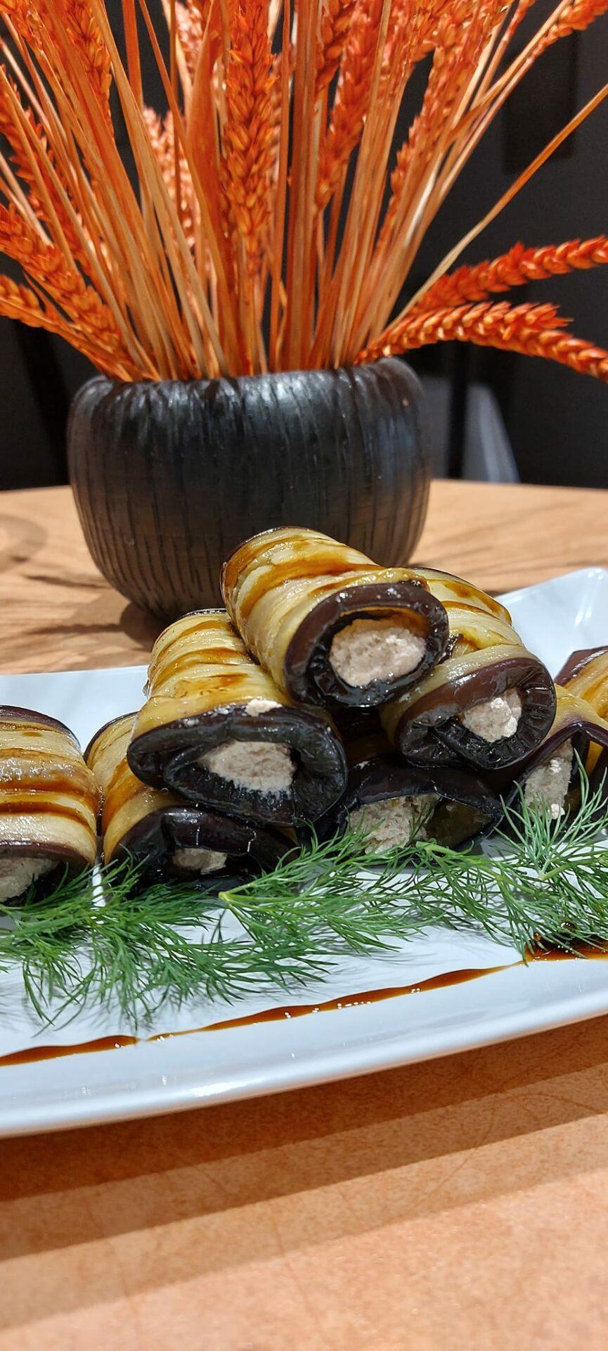 ρολάκια-μελιτζάνας-με-σκόρδο-και-καρύδια-συνταγή- ρολάκια-μελιτζάνας-με-σκόρδο-και-καρύδια-συνταγή-