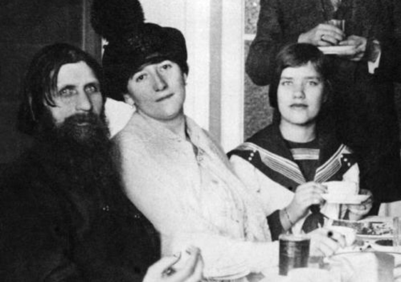 Grigori Rasputin: Ο βίος και η πολιτεία του διαβόητου καλόγερου που ξελόγιαζε τις γυναίκες