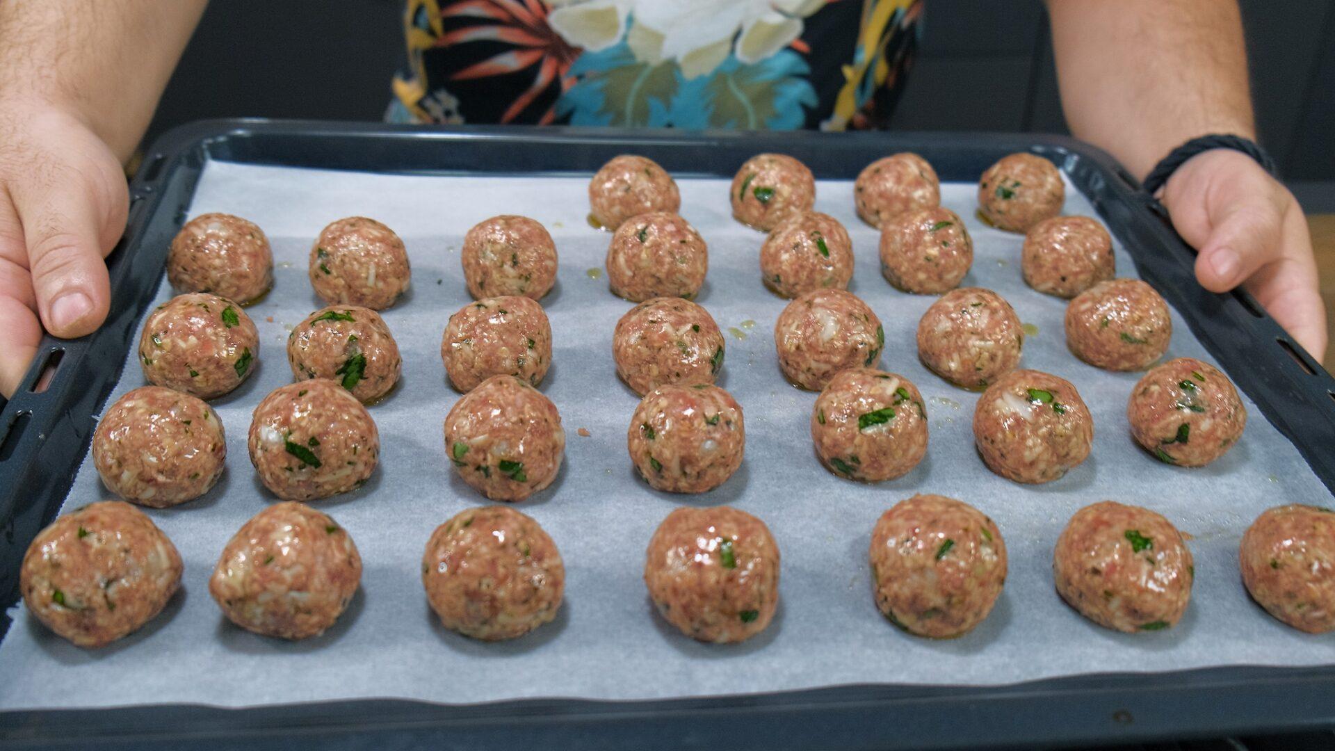 κεφτεδάκια-φούρνου-από-τον-Παναγιώτη Παπαδάκη-συνταγή-