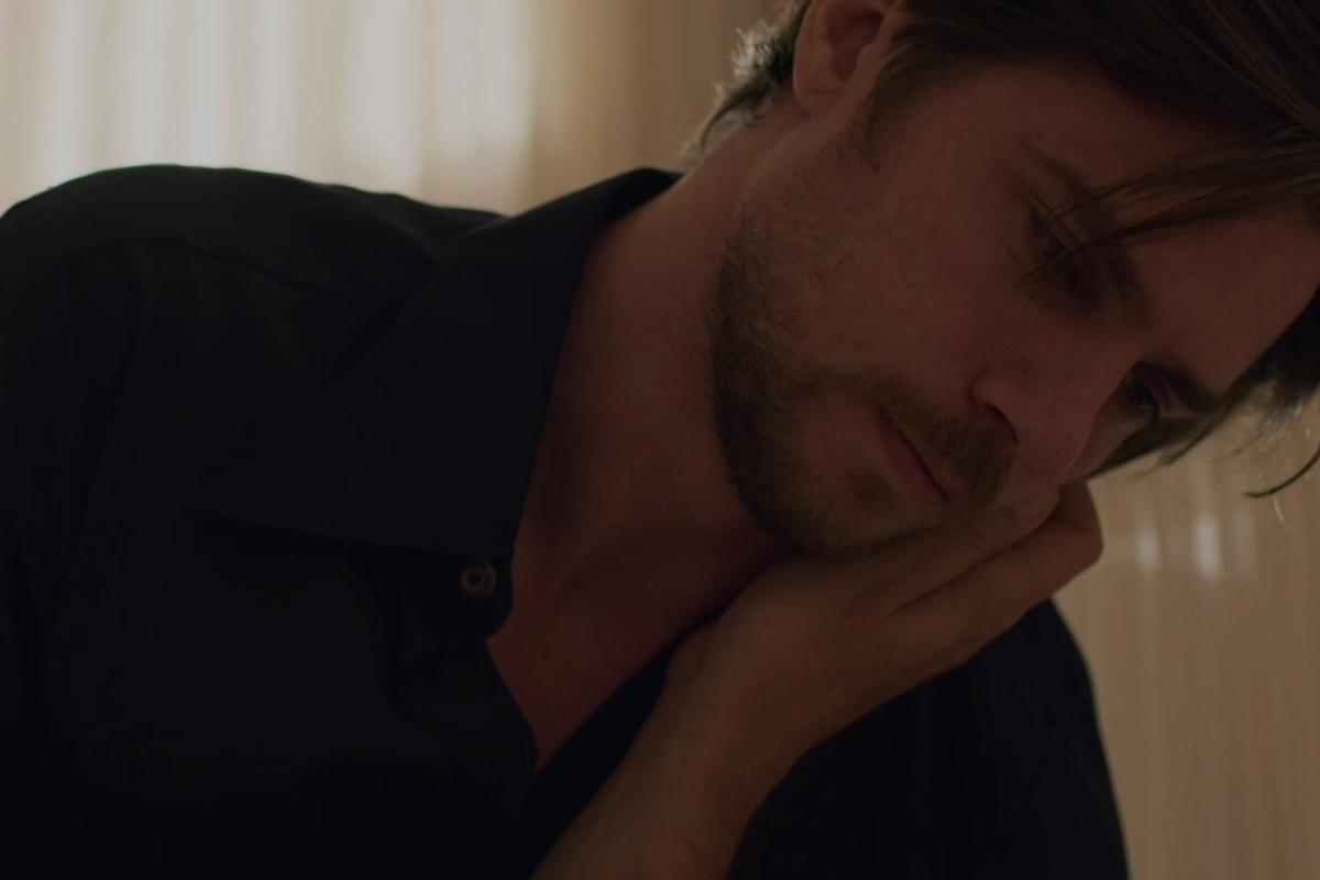 Η Παραλία: Επιστρέφει στην Κρήτη του 1975