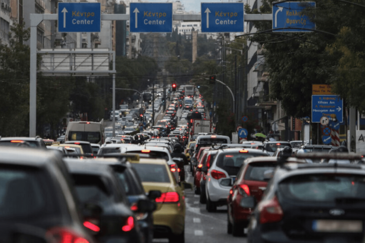 Κίνηση : Στο κόκκινο ο Κηφισός – Ποιοι  δρόμοι αντιμετωπίζουν προβλήματα