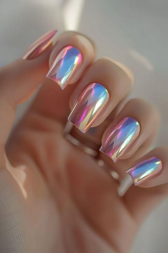 Μεταλλικά νύχια το Καλοκαίρι: Όλα τα must χρώματα του Καλοκαιριού Μεταλλικά νύχια το Καλοκαίρι: Όλα τα must χρώματα του Καλοκαιριού