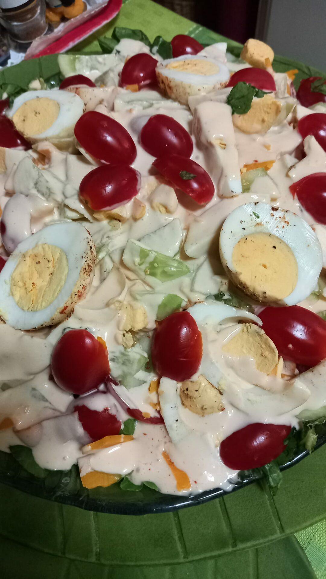 Πράσινη-σαλάτα-με ροζ σώς-συνταγή- Πράσινη-σαλάτα-με ροζ σώς-συνταγή-