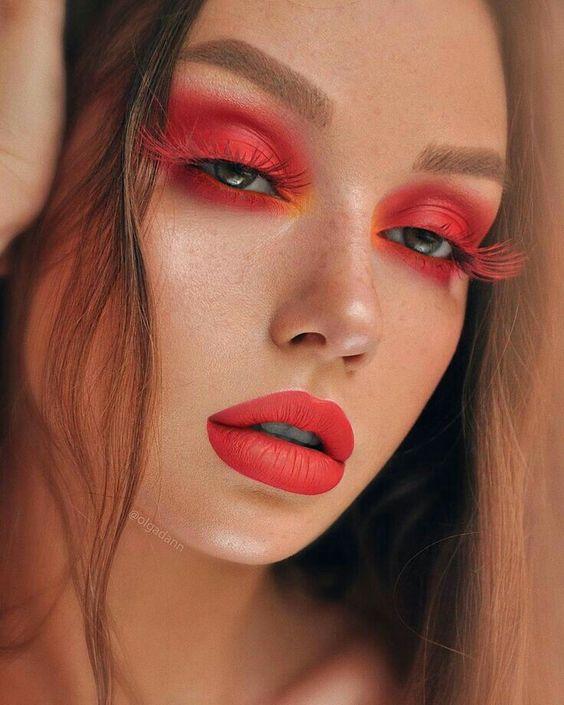 κόκκινες-βλεφαρίδες-με-κόκκινη-σκιά-ιδέες- κόκκινες-βλεφαρίδες-με-κόκκινη-σκιά-ιδέες-