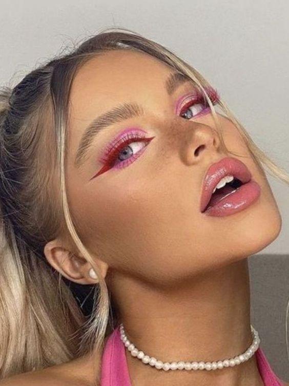 ιδέες-για-χρωματιστές βλεφαρίδες-στο-μακιγιάζ-Καλοκαίρι 2024- ιδέες-για-χρωματιστές βλεφαρίδες-στο-μακιγιάζ-Καλοκαίρι 2024-