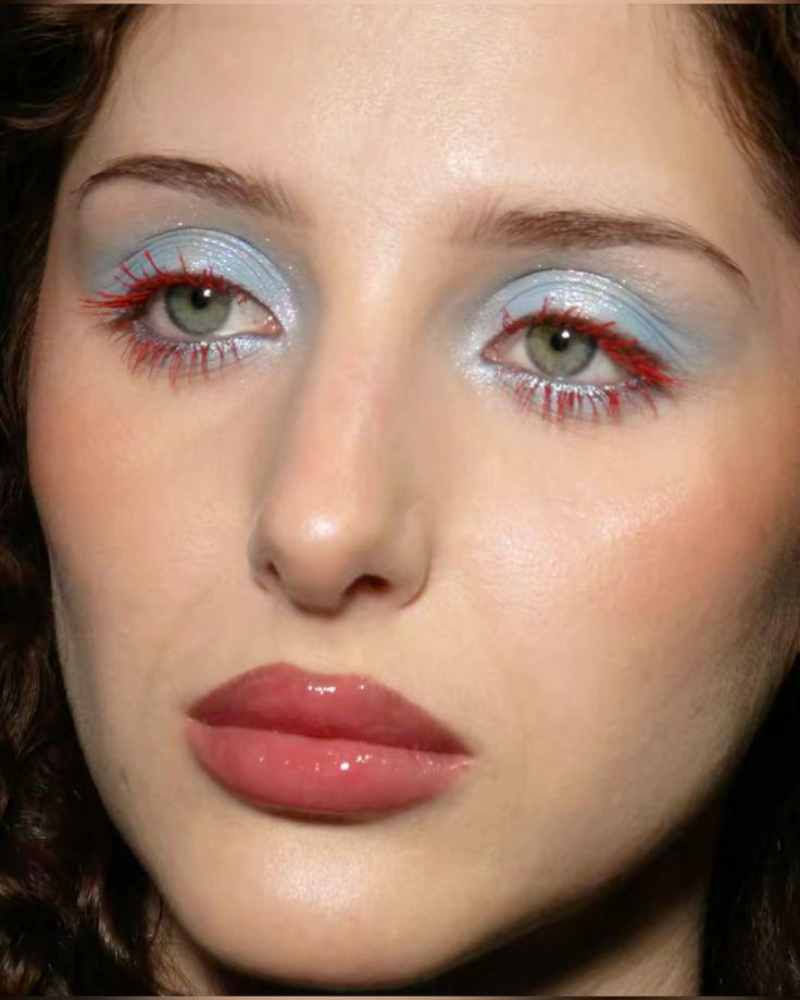 ιδέες-για-χρωματιστές βλεφαρίδες-στο-μακιγιάζ-Καλοκαίρι 2024- ιδέες-για-χρωματιστές βλεφαρίδες-στο-μακιγιάζ-Καλοκαίρι 2024-