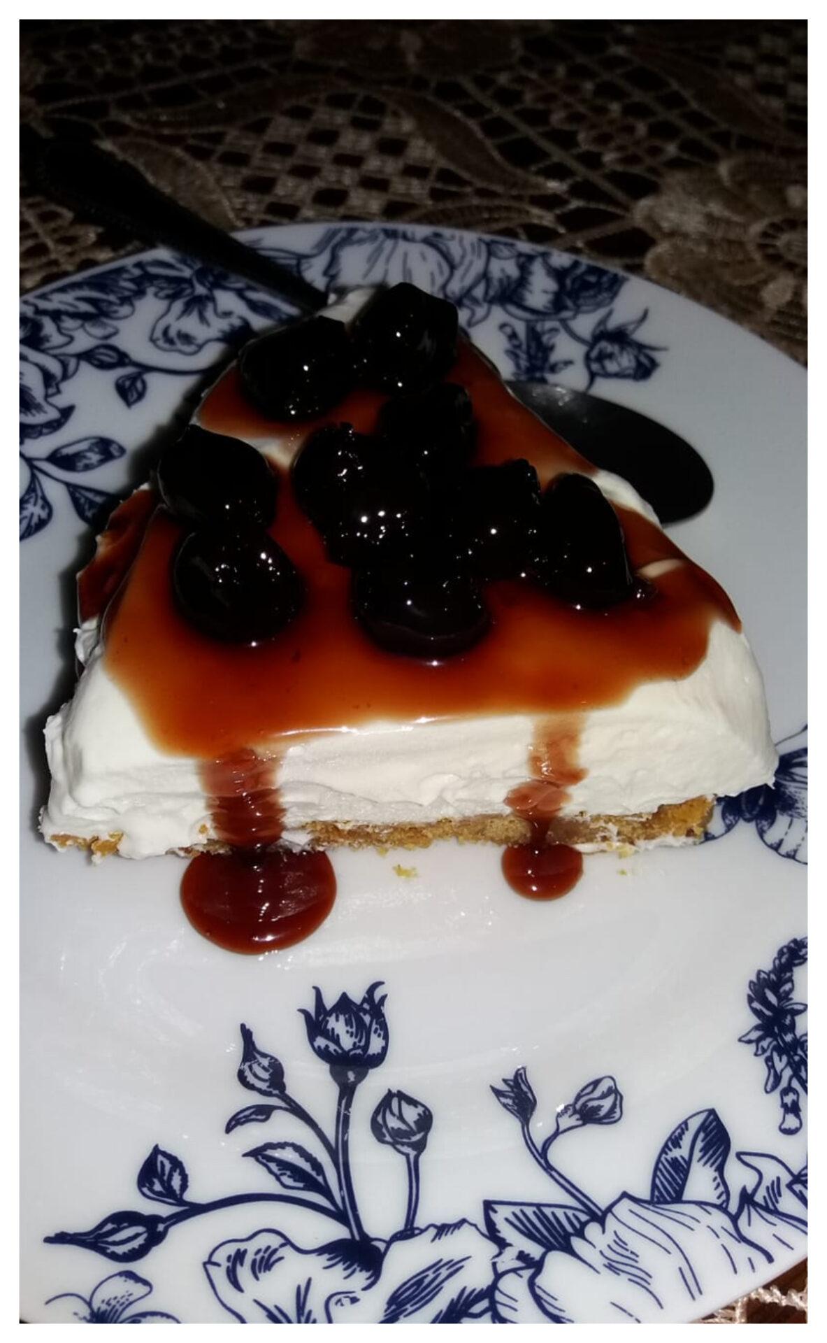 cheesecake-με-γλυκό-βύσσινο-συνταγή cheesecake-με-γλυκό-βύσσινο-συνταγή