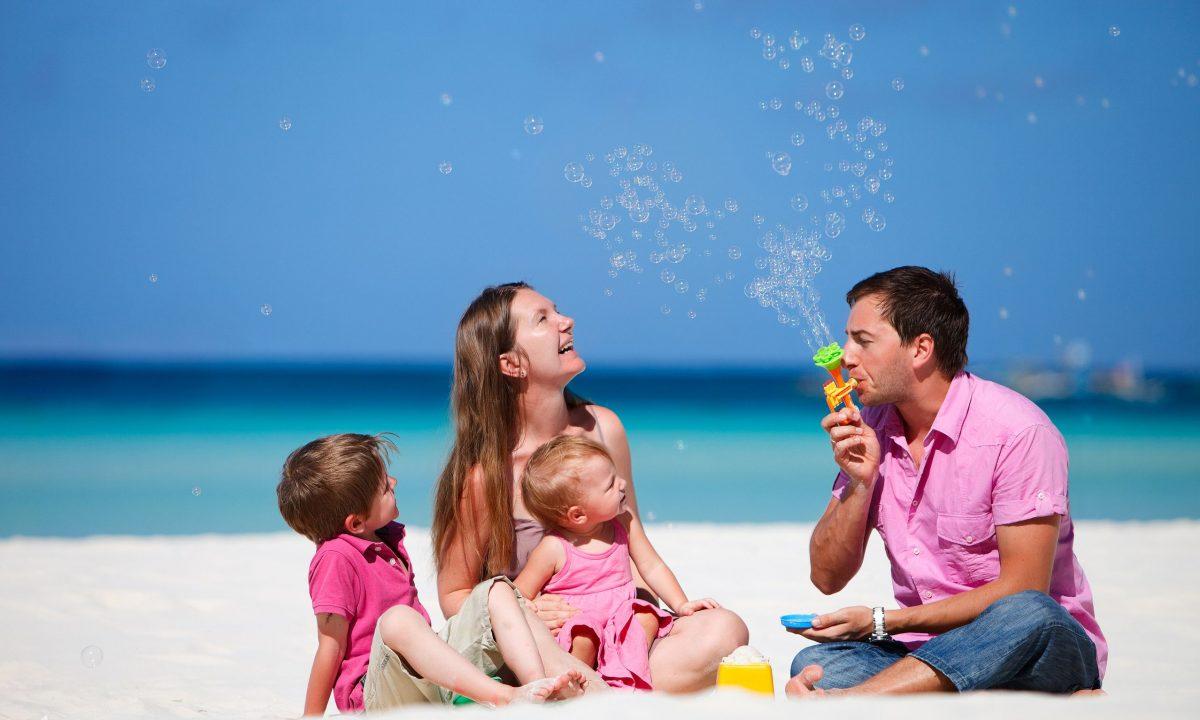 για-τους-γονείς-που-δεν-έχουν-λεφτά-για-διακοπές-Μάριος Μάζαρης- για-τους-γονείς-που-δεν-έχουν-λεφτά-για-διακοπές-Μάριος Μάζαρης-