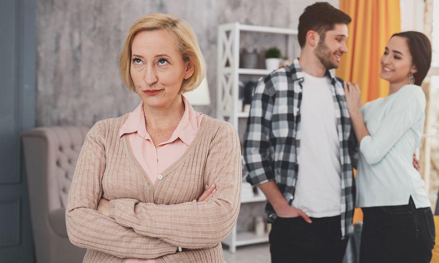 Η-πεθερά-μου-θέλει-να-έρθει-διακοπές-μαζί-μας-και-ο-άντρας-μου-την-σιγοντάρει Η-πεθερά-μου-θέλει-να-έρθει-διακοπές-μαζί-μας-και-ο-άντρας-μου-την-σιγοντάρει