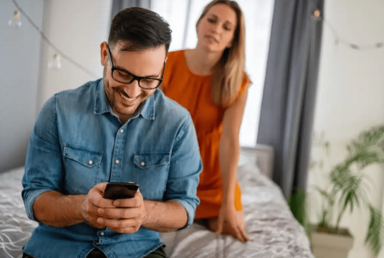 θα-πάω-διακοπές-με-τον-άντρα-μου-και-την-κολλητή-του-και-την-ζηλεύω- θα-πάω-διακοπές-με-τον-άντρα-μου-και-την-κολλητή-του-και-την-ζηλεύω-