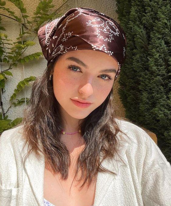 Ιδέες-για-να-φορέσεις-το-μαντήλι-στα-μαλλιά-μπαντάνα