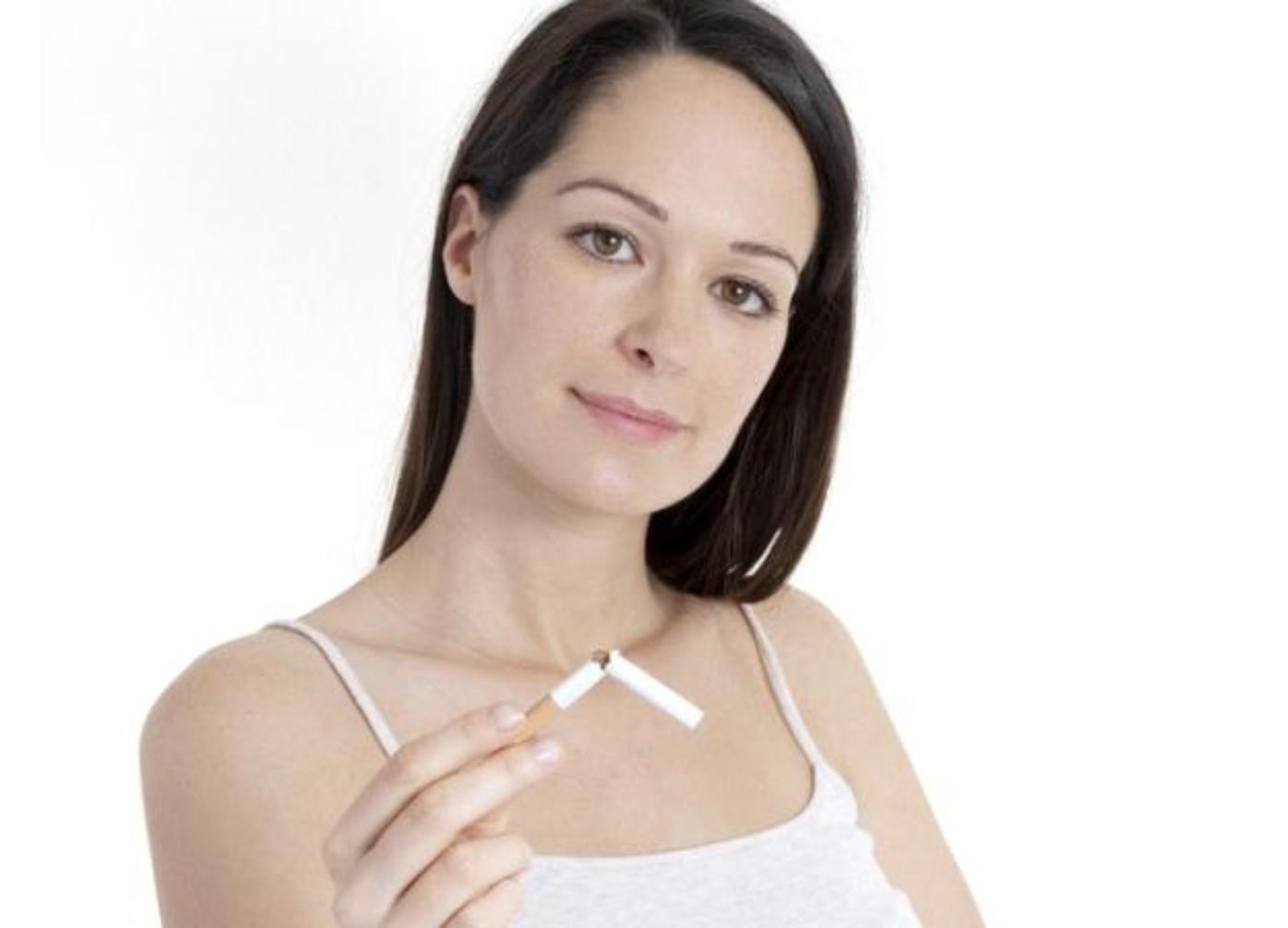 Κάπνισμα-κατά-τον-θηλασμό-Όλα-όσα-οφείλει-να-γνωρίζει-κάθε-νέα-μαμά-ελλάτωση-του-τσιγάρου Κάπνισμα-κατά-τον-θηλασμό-Όλα-όσα-οφείλει-να-γνωρίζει-κάθε-νέα-μαμά-ελλάτωση-του-τσιγάρου