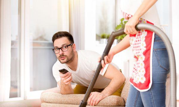 ο-γιος-μου-είναι-25-ετών-και-δεν-δουλεύει-