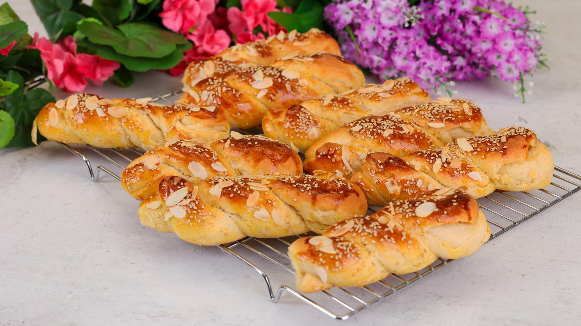 ατομικά-τσουρέκια-για-τη-παραλία-συνταγή- ατομικά-τσουρέκια-για-τη-παραλία-συνταγή-