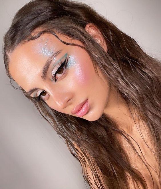 ιδέες-για-χτενίσματα-τον-Αύγουστο 2024-στις-διακοπές- ιδέες-για-χτενίσματα-τον-Αύγουστο 2024-στις-διακοπές-