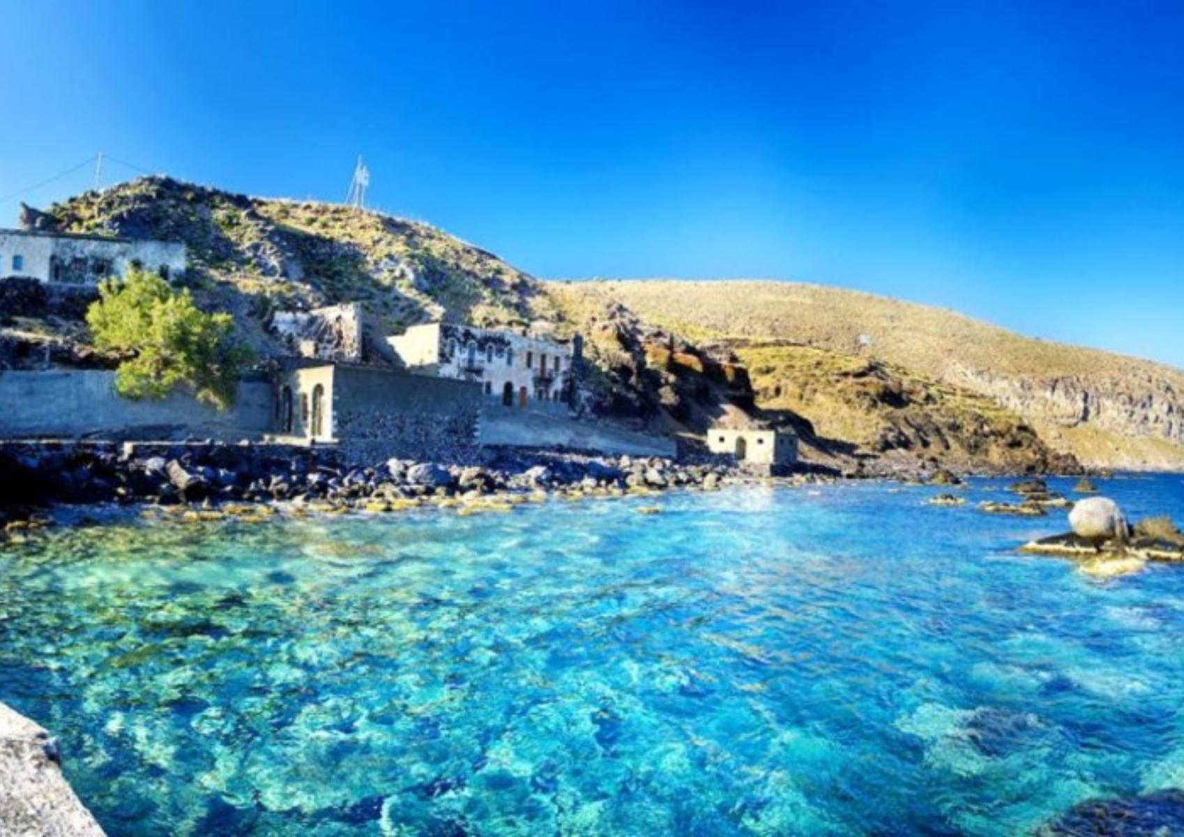 Νίσυρος: Διακοπές στο κρυμμένο νησί του Αιγαίου με την άγρια ομορφιά και την ηρεμία των γραφικών χωριών