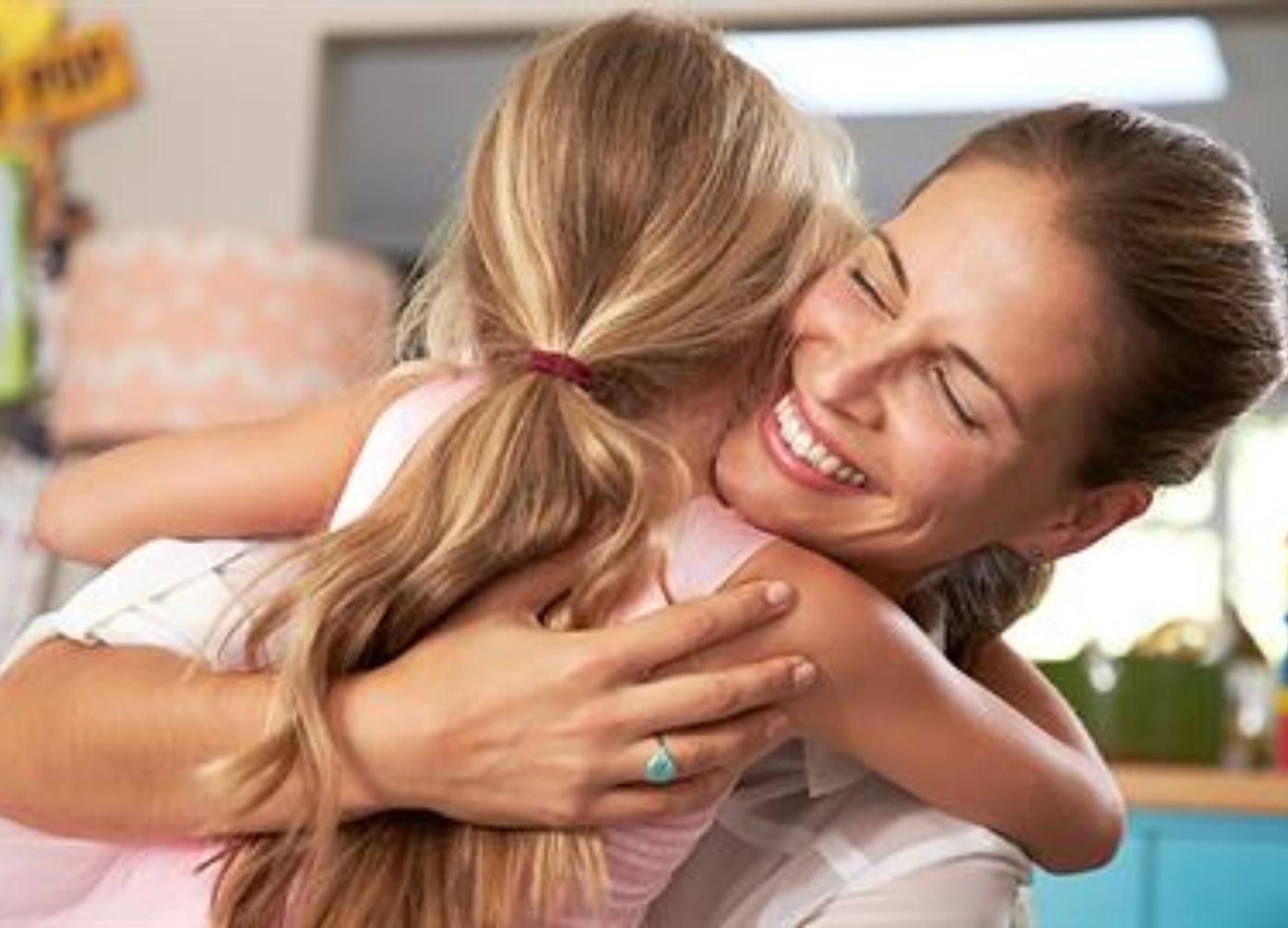 Η-αγάπη-της-μάνας-είναι-ότι-πολυπότερο-όμως-πολλές-φορές-γίνεται-θηλιά-υπερπροστασίας Η-αγάπη-της-μάνας-είναι-ότι-πολυπότερο-όμως-πολλές-φορές-γίνεται-θηλιά-υπερπροστασίας