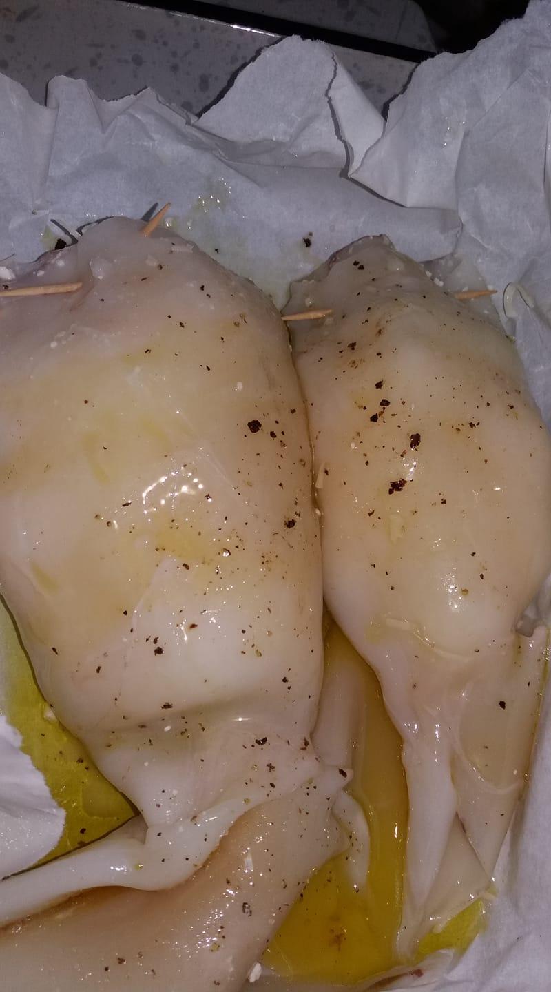 Καλαμάρι-γεμιστό-με τυριά-και πιπεριές-συνταγή- Καλαμάρι-γεμιστό-με τυριά-και πιπεριές-συνταγή-