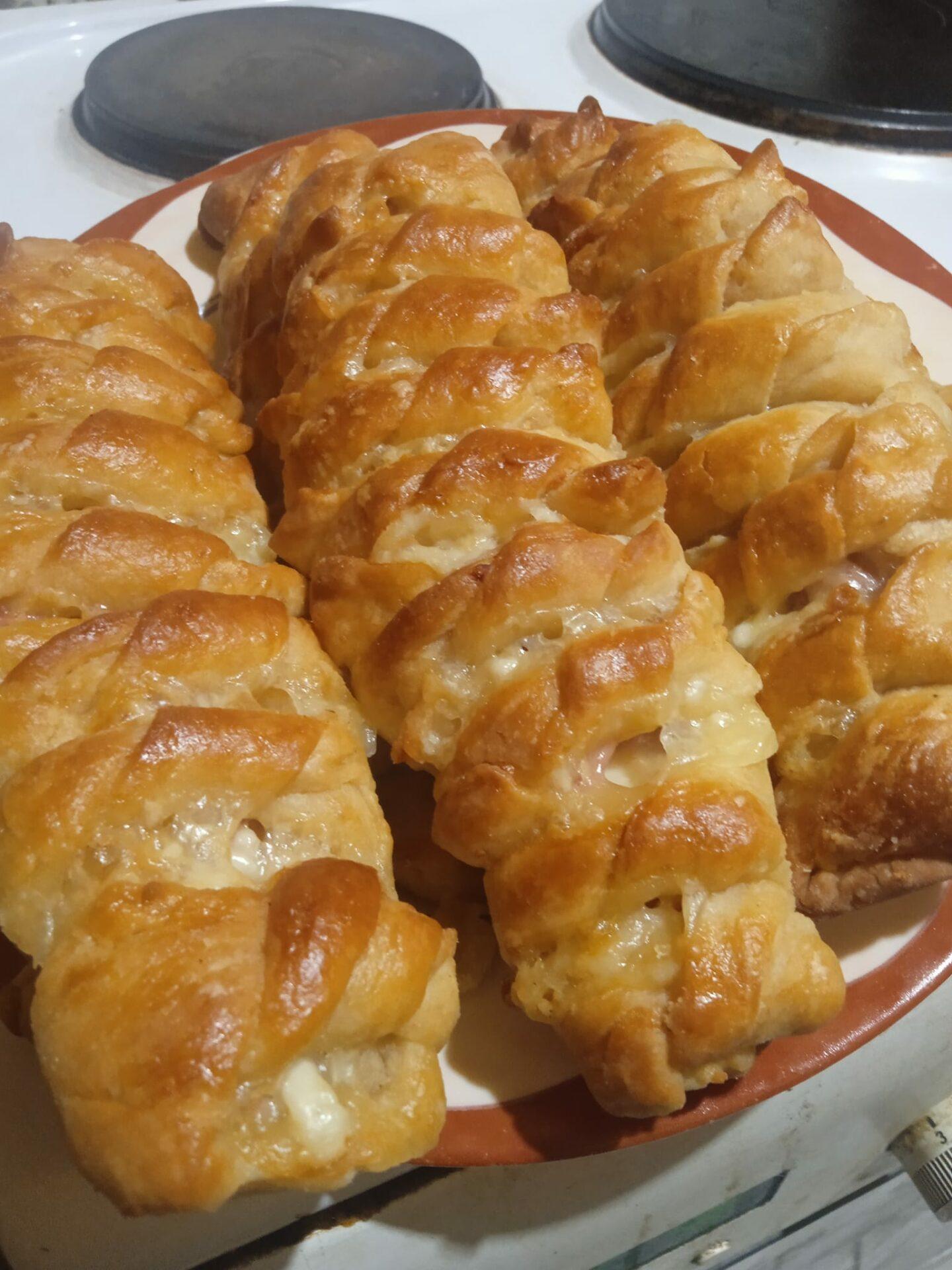 Κασεροζαμπονοπιτάκια-στριφτά-συνταγή-