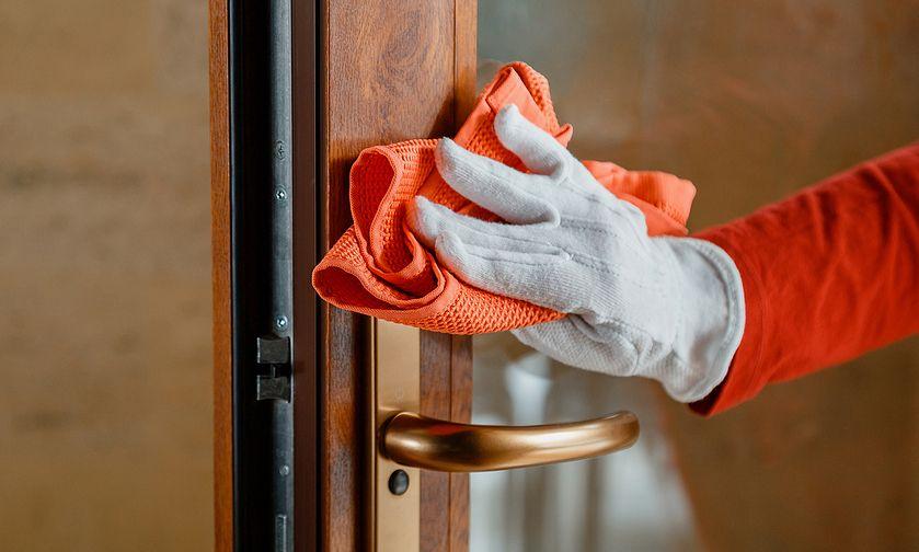 Φθινοπωρινή-καθαριότητα-Οι-δουλειές-που-πρέπει-να-κάνετε-πριν-πιάσει-κρύο-και-στρώσετε-τα-χαλιά Φθινοπωρινή-καθαριότητα-Οι-δουλειές-που-πρέπει-να-κάνετε-πριν-πιάσει-κρύο-και-στρώσετε-τα-χαλιά