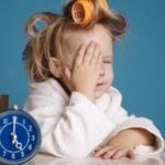 Τρόποι να βοηθήσετε το παιδί να επιστρέψει στην πρωινή του ρουτίνα πριν χτυπήσει το κουδούνι