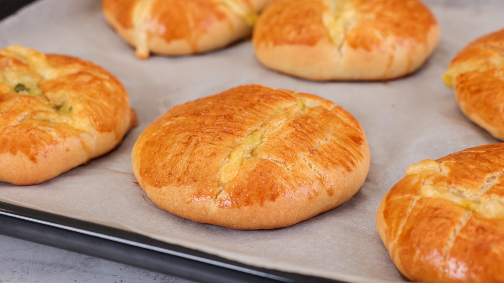 πατατοπιτάκια-με-τυρί που λιώνει-συνταγή- πατατοπιτάκια-με-τυρί που λιώνει-συνταγή-