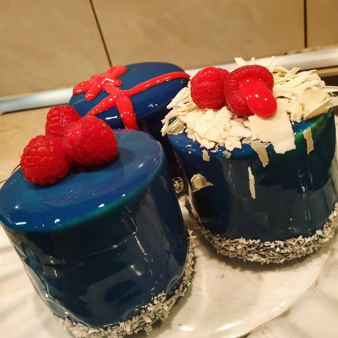 Ατομικές πάστες-με mirror glaze-συνταγή- Ατομικές πάστες-με mirror glaze-συνταγή-