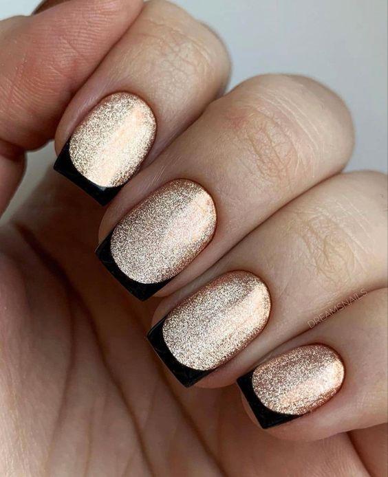 γκλίτερ-στα-νύχια-τάσεις-στα-νύχια-Φθινόπωρο-Χειμώνας-2024-2025-ιδέες- γκλίτερ-στα-νύχια-τάσεις-στα-νύχια-Φθινόπωρο-Χειμώνας-2024-2025-ιδέες-