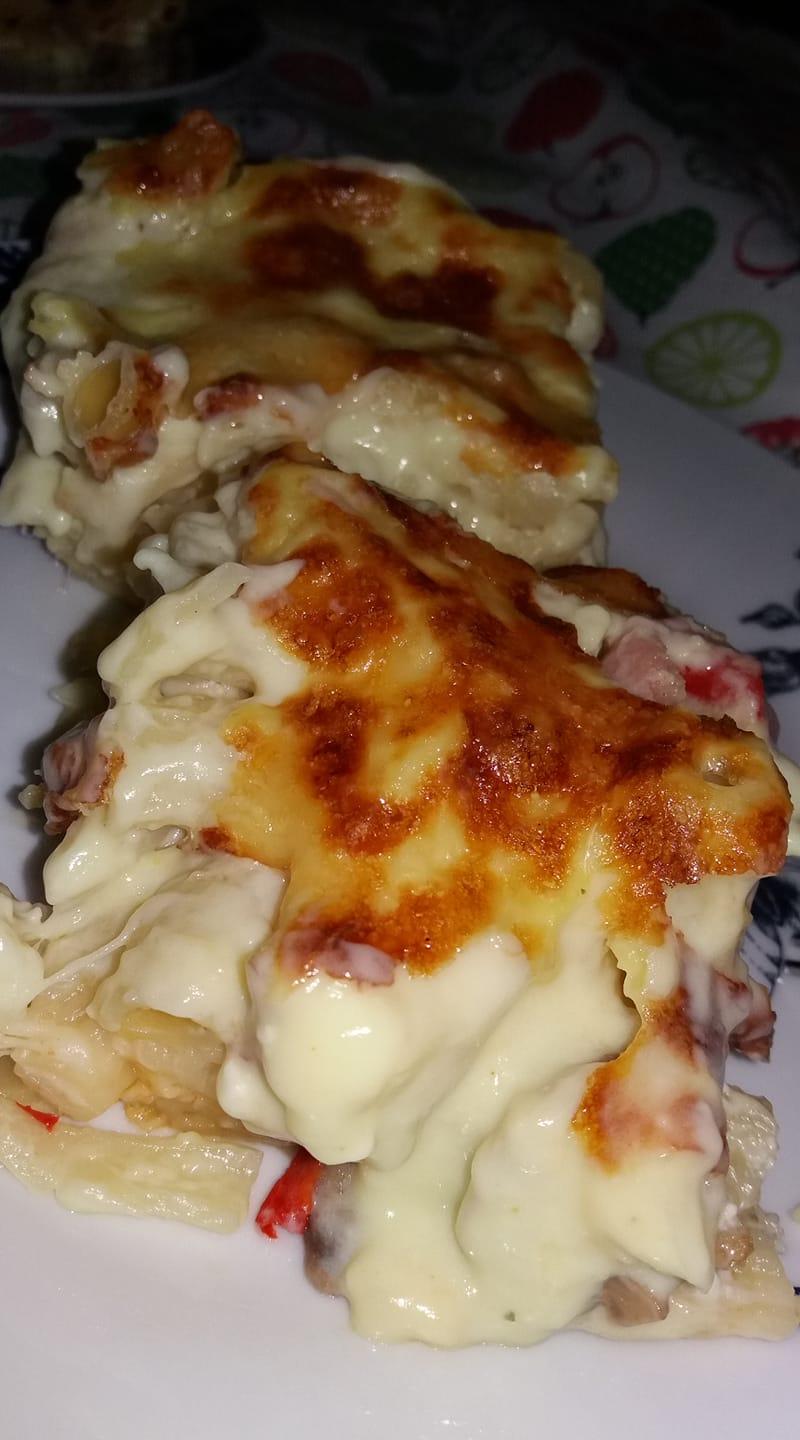 Μακαρονοσουφλέ με ριγκατόνι, πιπεριές και μανιτάρια