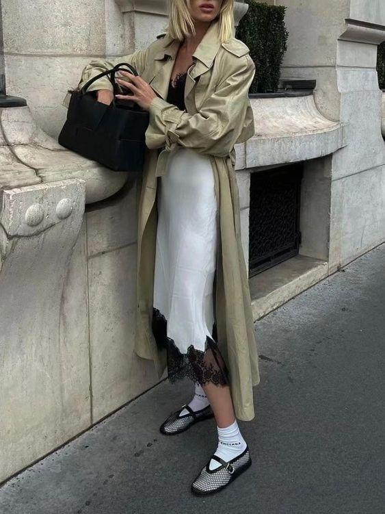 παπούτσια-με-straps-τάσεις-Φθινόπωρο-Χειμώνας 2024-2025-ιδέες-