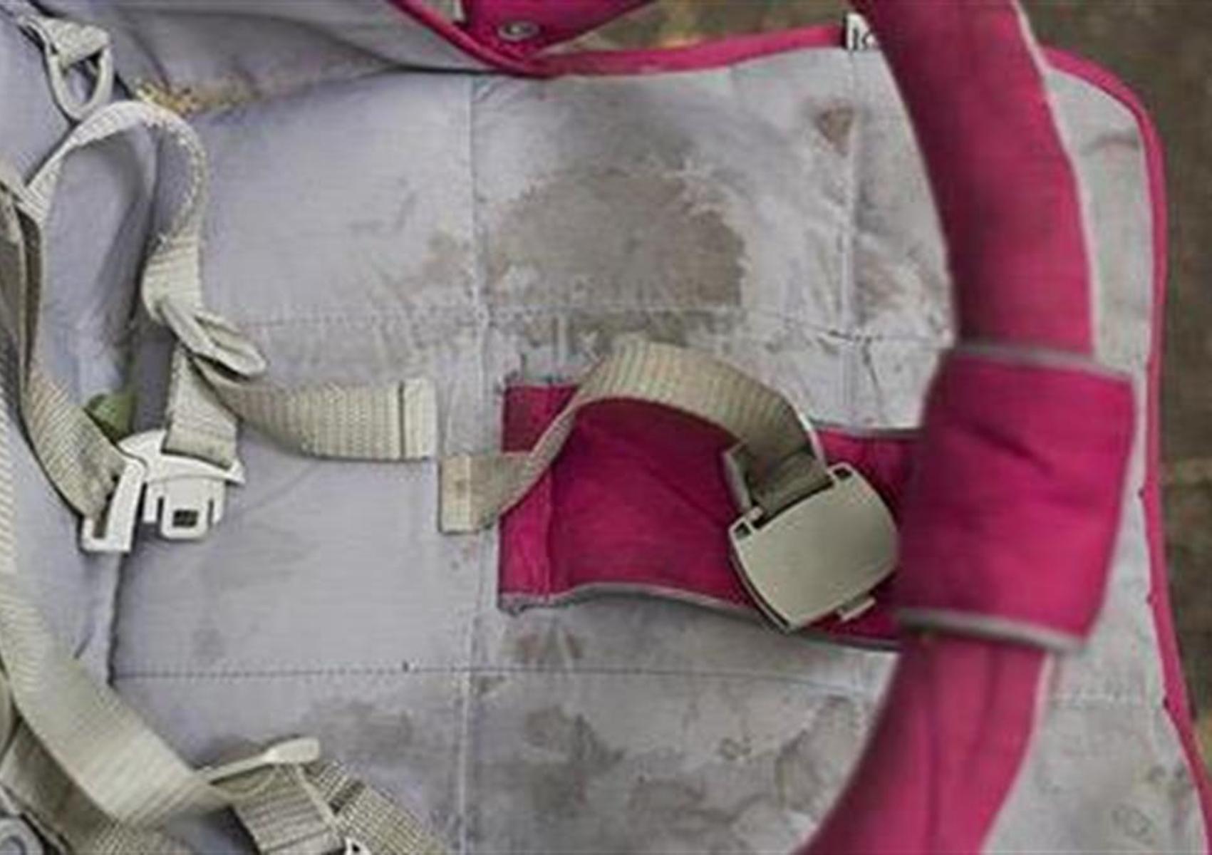 Ξεραμένοι λεκέδες από φρούτα λαδιές και δύσκολη βρωμιά στο βρεφικό καρότσι: Πως να το καθαρίσετε και να το κάνετε σαν καινούριο