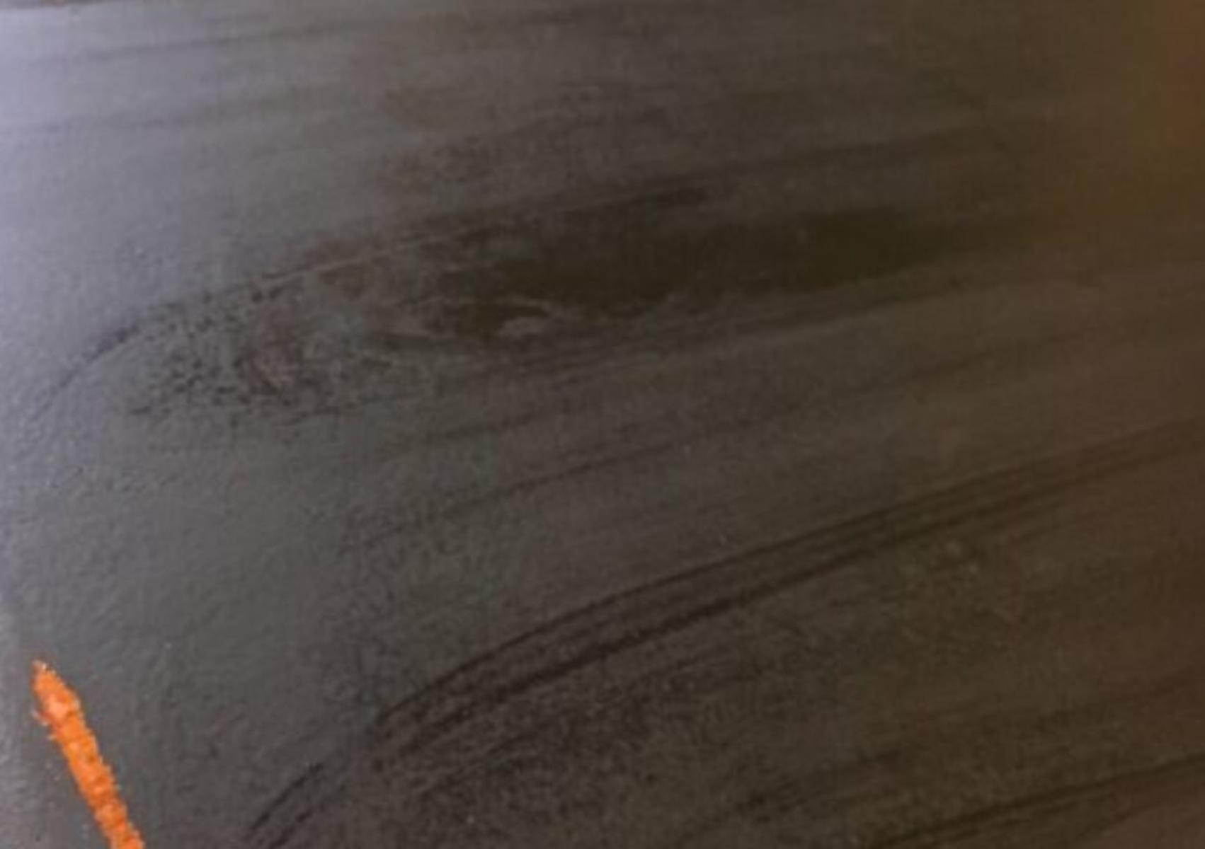 Wenge έπιπλα: Το σπιτικό καθαριστικό που θα εξαφανίσει την σκόνη για μια εβδομάδα