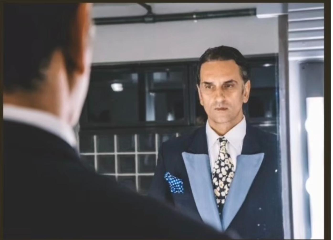 Διάφανη Αγάπη : Ο Νίκος είναι χήρος και ο γιος του είναι μπλεγμένος