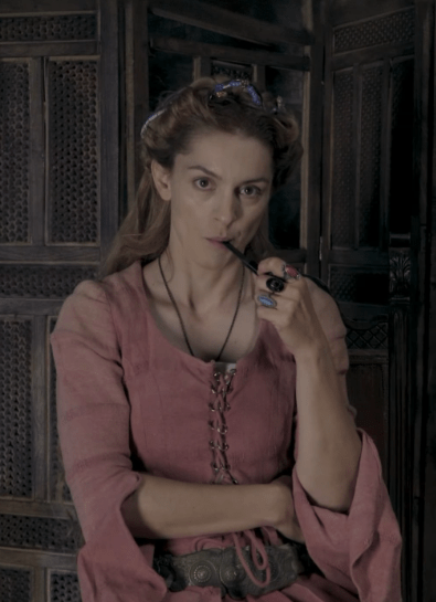 Η Μάγισσα-Λεώνη- Η Μάγισσα-Λεώνη-