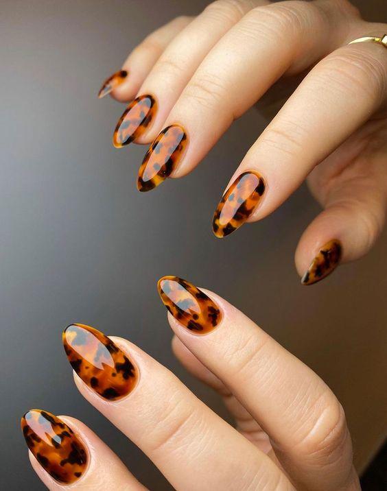 ταρταρούγα-στα-νύχια-τάσεις-του-TikTok-Φθινόπωρο-Χειμώνας-2024-2025-στα-νύχια-ιδέες- ταρταρούγα-στα-νύχια-τάσεις-του-TikTok-Φθινόπωρο-Χειμώνας-2024-2025-στα-νύχια-ιδέες-