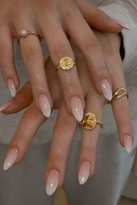 nude nails-τάσεις-του-TikTok-Φθινόπωρο-Χειμώνας-2024-2025-στα-νύχια-ιδέες- nude nails-τάσεις-του-TikTok-Φθινόπωρο-Χειμώνας-2024-2025-στα-νύχια-ιδέες-