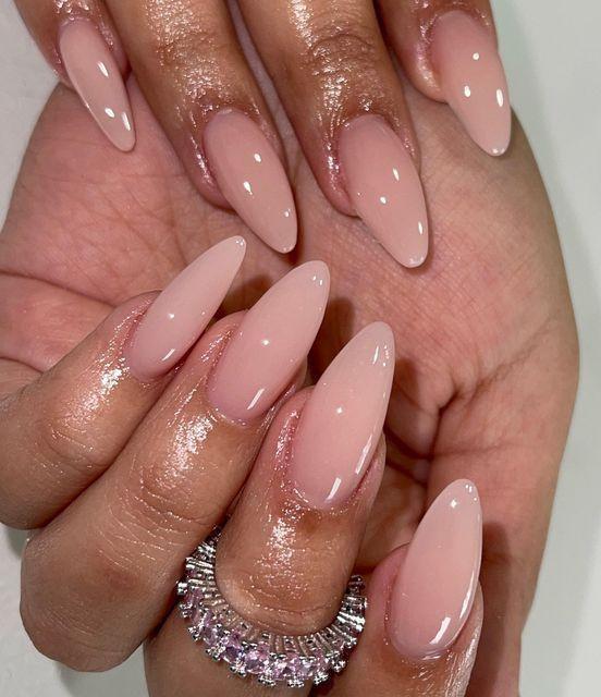 nude nails-τάσεις-του-TikTok-Φθινόπωρο-Χειμώνας-2024-2025-στα-νύχια-ιδέες- nude nails-τάσεις-του-TikTok-Φθινόπωρο-Χειμώνας-2024-2025-στα-νύχια-ιδέες-