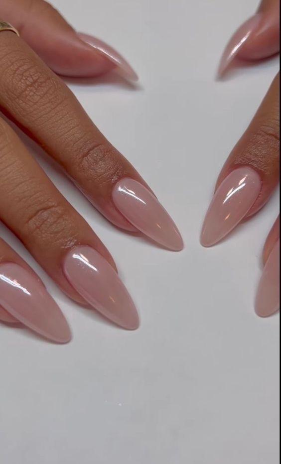 nude nails-τάσεις-του-TikTok-Φθινόπωρο-Χειμώνας-2024-2025-στα-νύχια-ιδέες- nude nails-τάσεις-του-TikTok-Φθινόπωρο-Χειμώνας-2024-2025-στα-νύχια-ιδέες-